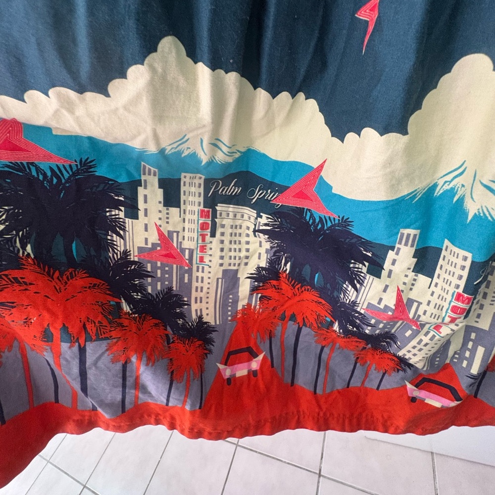 Lindy Bop dress, Palm Springs print with scalloped neckline - Picture 3 of 5